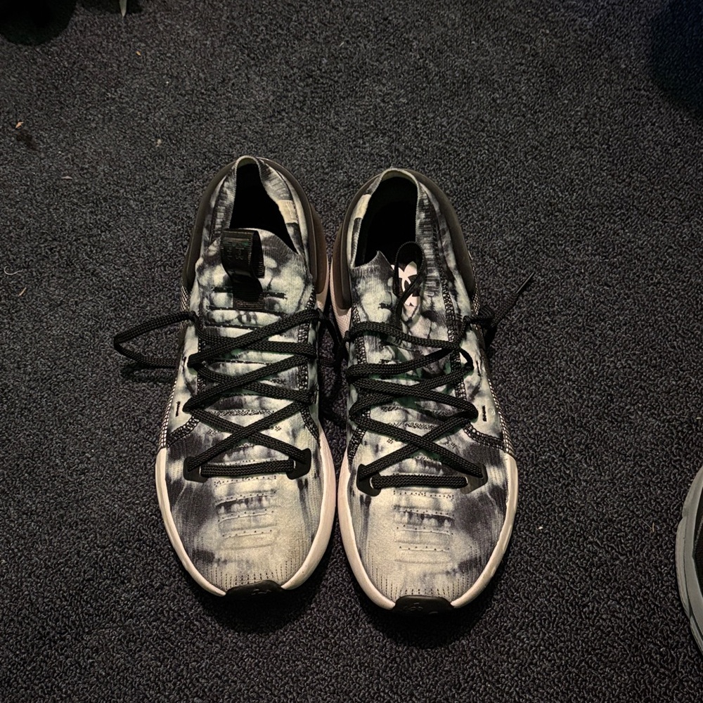 Under Armour Black and White Women's Sneakers